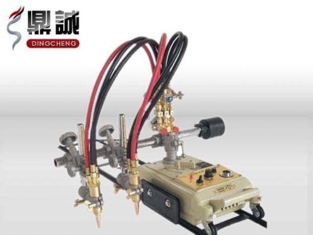 點擊查看詳細信息<br>標題：雙頭多頭火焰切割機 閱讀次數(shù)：4419