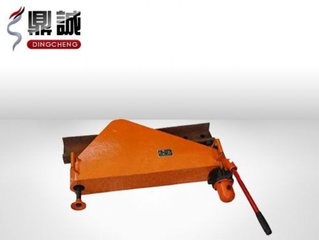 點擊查看詳細信息<br>標題：垂直液壓彎軌機 閱讀次數(shù)：4390