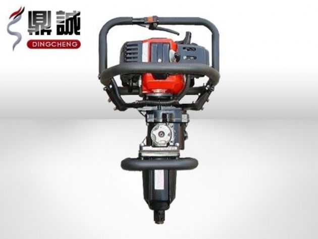 點擊查看詳細(xì)信息<br>標(biāo)題：便攜式內(nèi)燃扳手 閱讀次數(shù)：4298