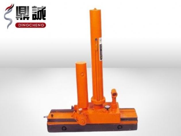 點(diǎn)擊查看詳細(xì)信息<br>標(biāo)題：機(jī)車落軌復(fù)位機(jī) 閱讀次數(shù)：4670