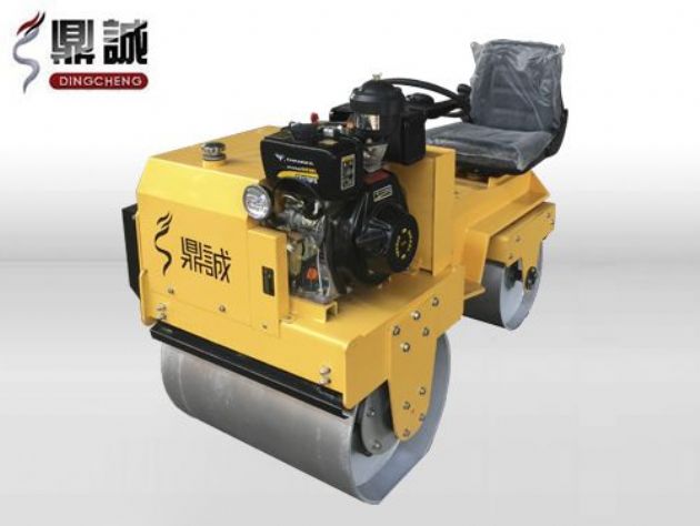 點(diǎn)擊查看詳細(xì)信息<br>標(biāo)題：DC850C座駕式壓路機(jī) 閱讀次數(shù)：15123